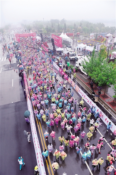 甜蜜奔跑，跑友“粉刷”高新区2019