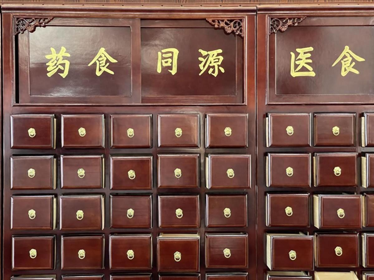 “药三分毒”，药是药，食物是食物
